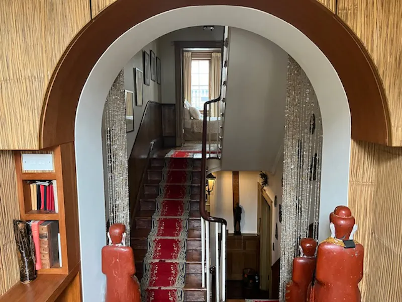 Landing at Classic Cheyne Row Townhouse, A1625 (photo 3)