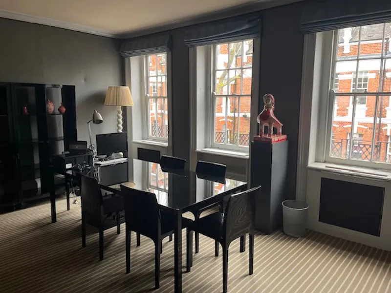 Dining room at Classic Cheyne Row Townhouse, A1625 (photo 10)