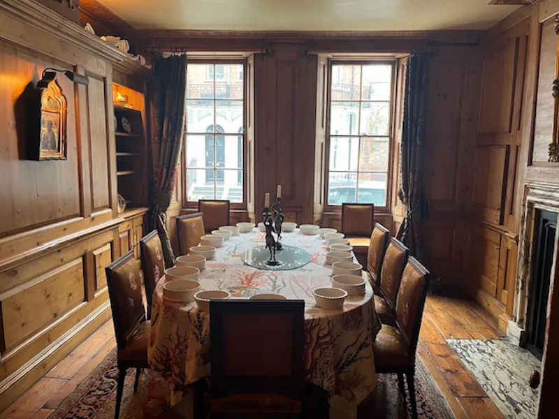 Panelling at Classic Cheyne Row Townhouse, A1625 (photo 7)
