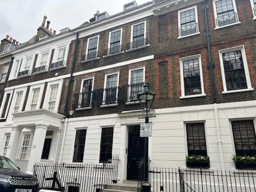 Classic Cheyne Row Townhouse, A1625