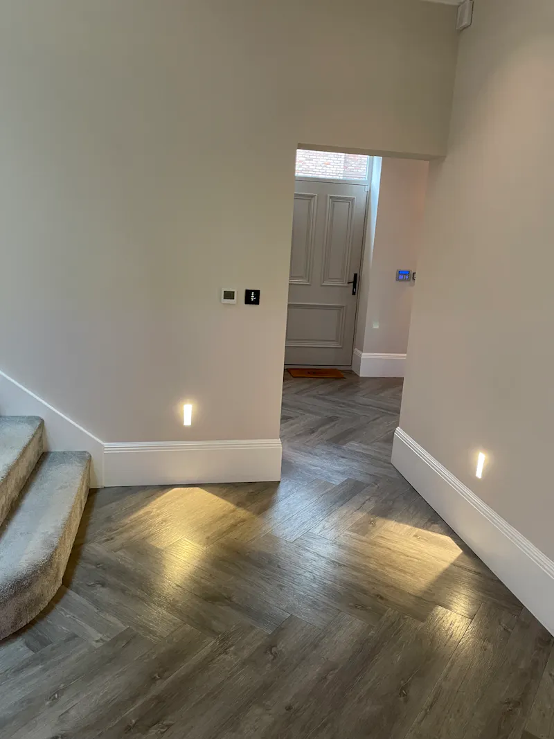 Modern Manchester family home, D2768 (photo 3)