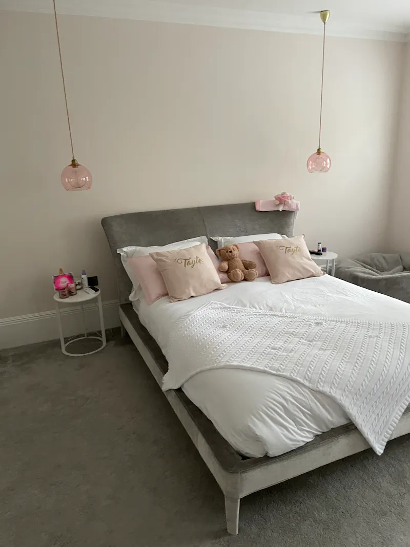 Bedroom at Modern Manchester family home, D2768 (photo 17)