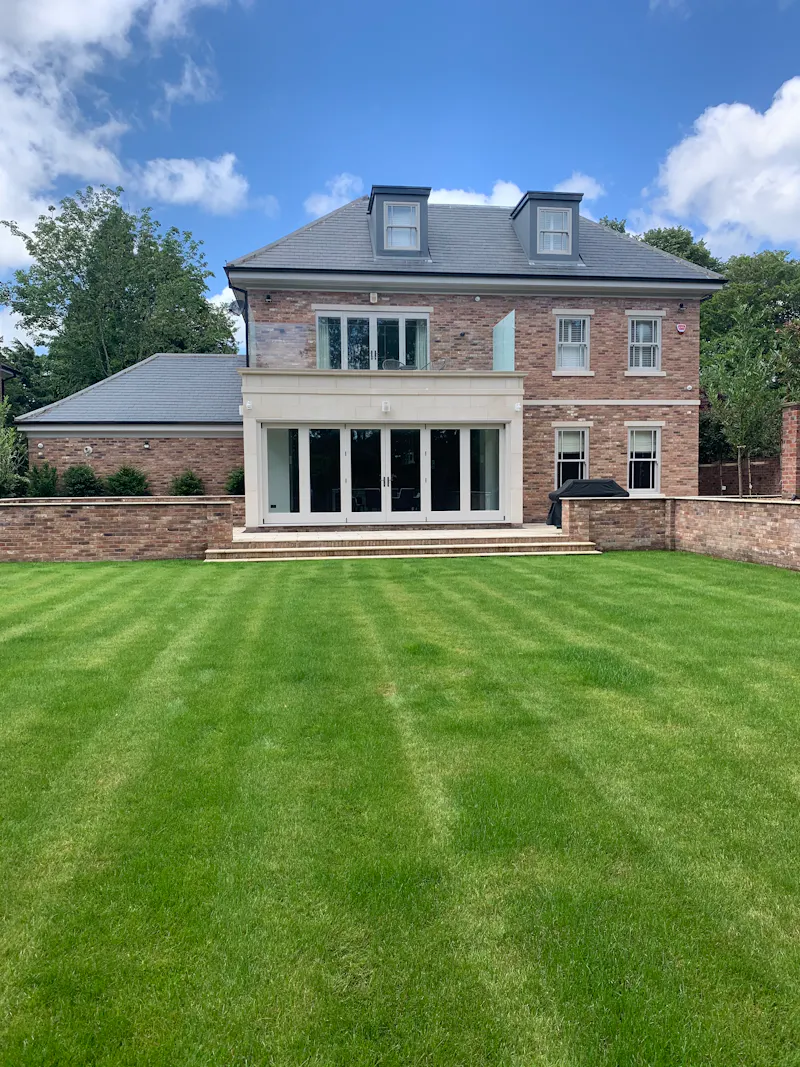 Garden at Modern Manchester family home, D2768 (photo 30)