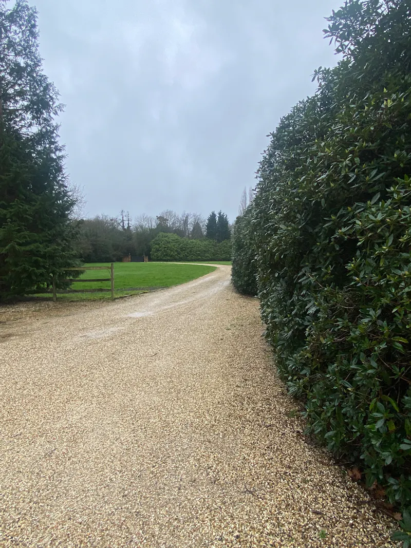 Driveway at Chobham Lake House, L756 (photo 32)