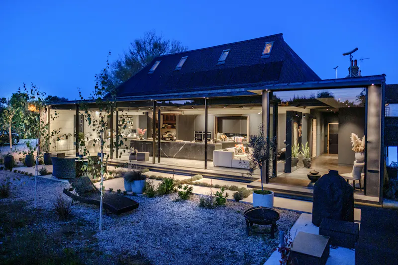 Modern Essex Eco Home, L757 (photo 14)