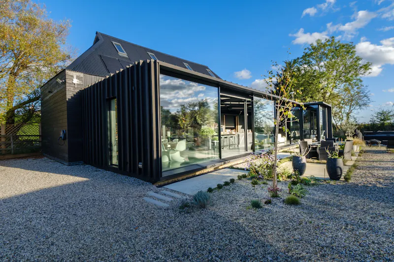 Modern Essex Eco Home, L757 (photo 15)