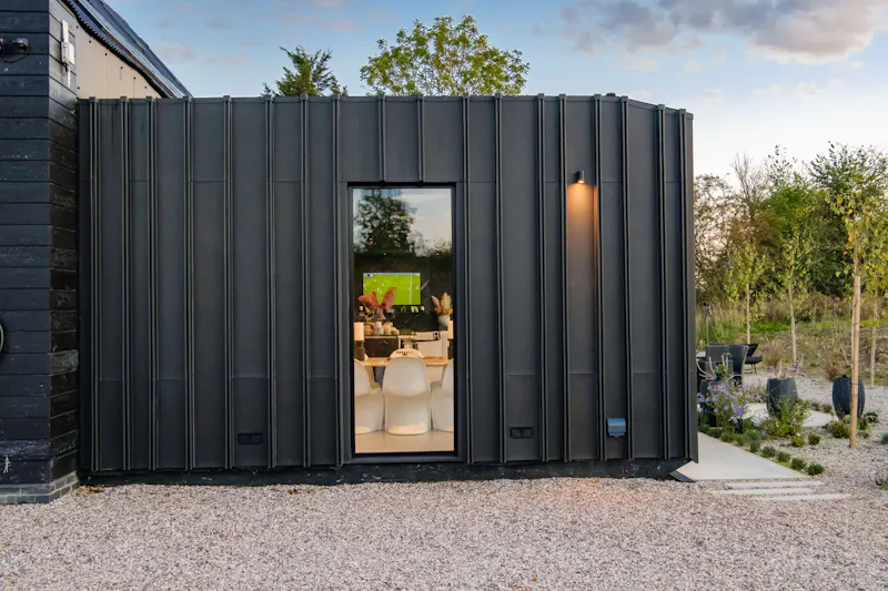 Modern Essex Eco Home, L757 (photo 16)