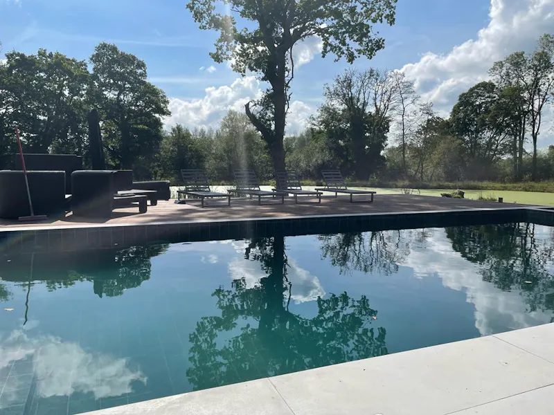 Modern pool house Wineham , D2769 (photo 14)