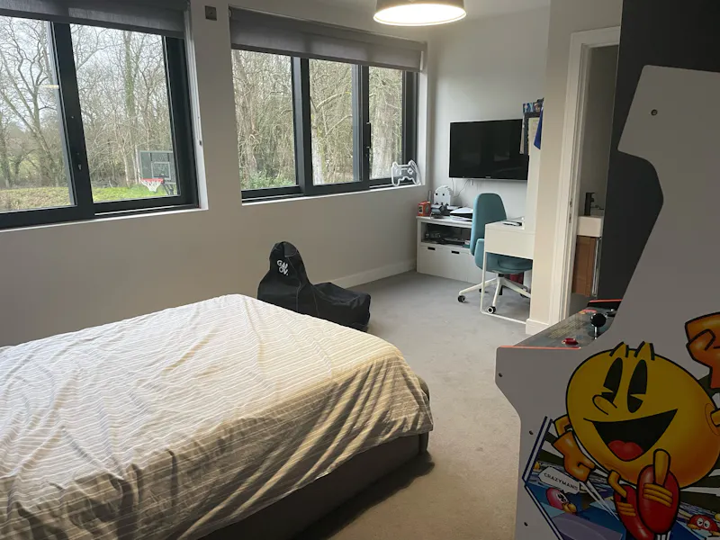 Bedroom - teen at Modern pool house Wineham , D2769 (photo 8)