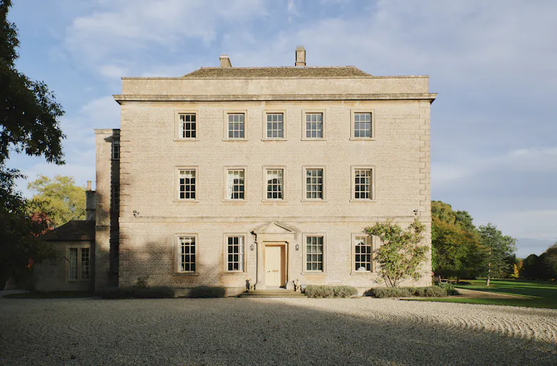 Idyllic Georgian Chippenham Manor, A1626 (photo 2)