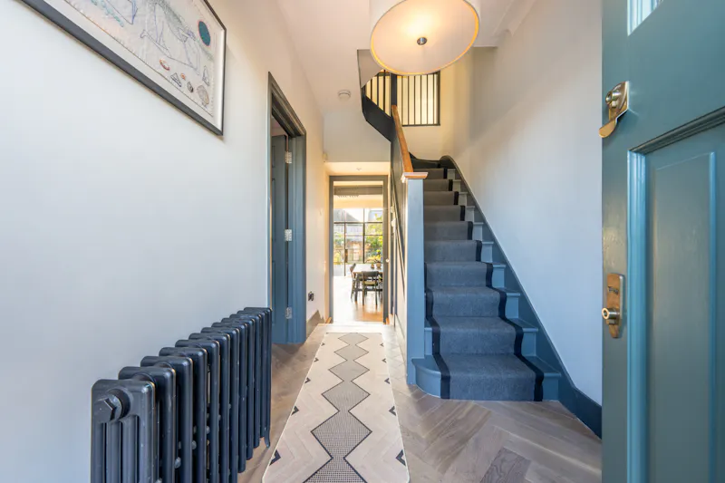 Entrance hall at 1930's Kensal Rise Home, D2770 (photo 2)