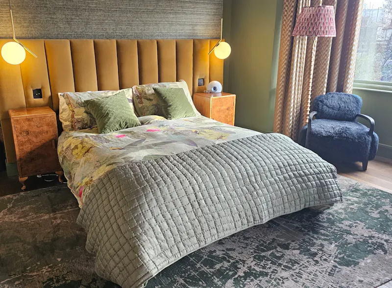Bedroom at Contemporary Muswell Hill Home, D2771 (photo 23)