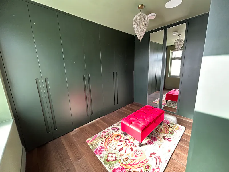 Dressing room at Contemporary Muswell Hill Home, D2771 (photo 24)