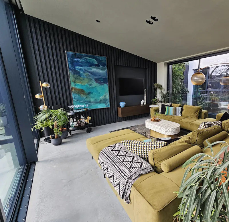 Living Room at Contemporary Muswell Hill Home, D2771 (photo 7)
