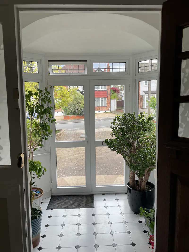Classic family home in Barnet, D2780 (photo 3)
