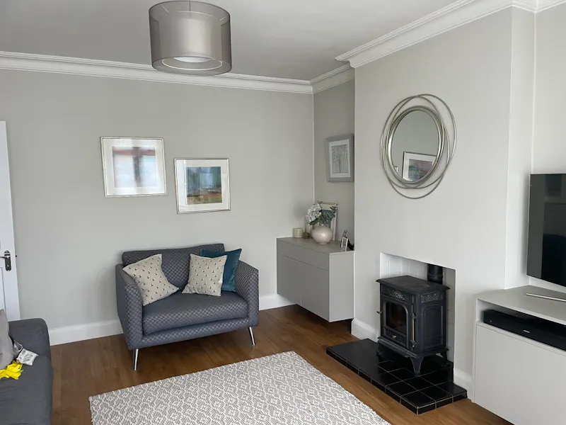 Fireplace at Classic family home in Barnet, D2780 (photo 9)
