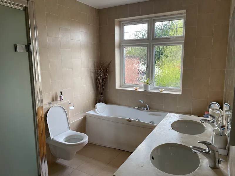 Classic family home in Barnet, D2780 (photo 20)