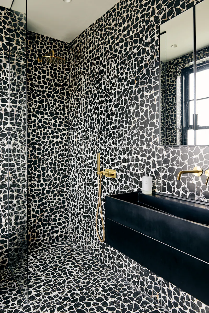 Tiled at Large Bayswater townhouse, A1633 (photo 40)