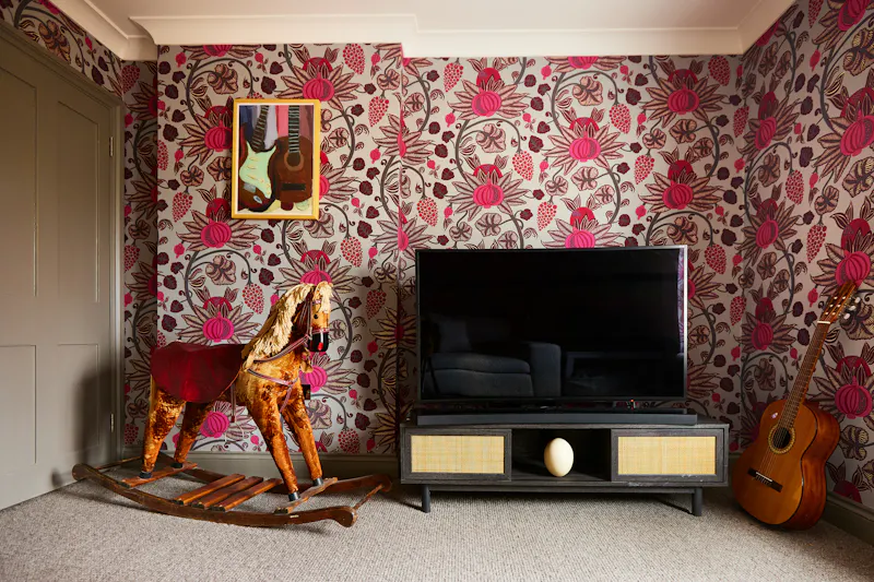 Wallpaper at Large Bayswater townhouse, A1633 (photo 35)