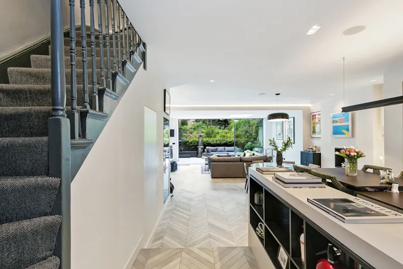 Large Bayswater townhouse, A1633 (photo 8)