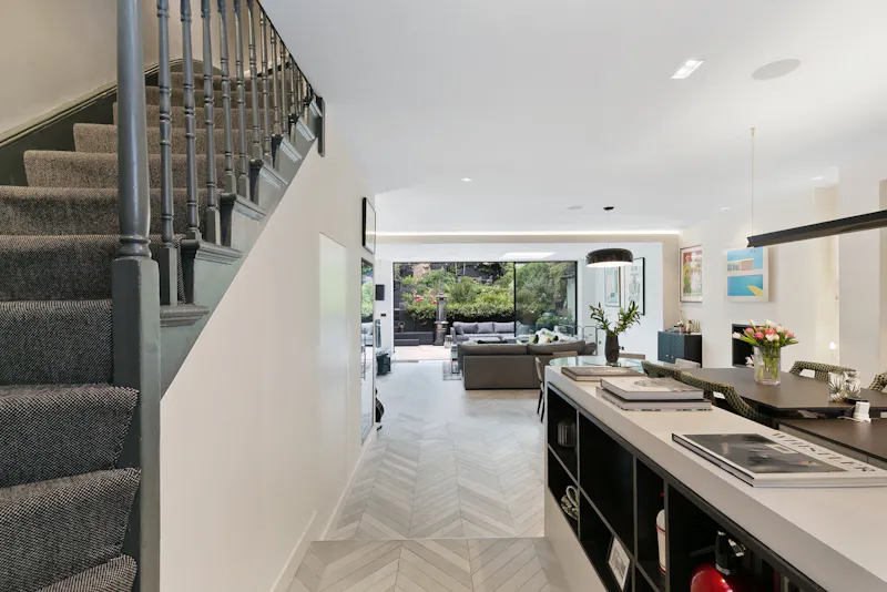 Large Bayswater townhouse, A1633 (photo 9)