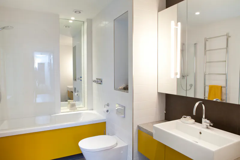 Bathroom at Airy Modern Highgate Home, D2546 (photo 25)