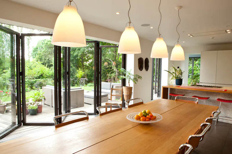 Airy Modern Highgate Home, D2546 (photo 8)