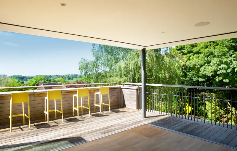 Airy Modern Highgate Home, D2546 (photo 31)