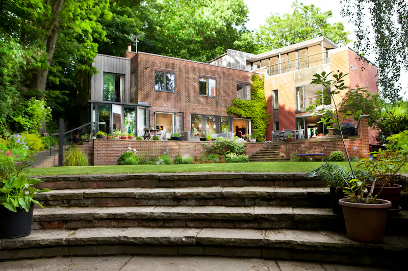 Airy Modern Highgate Home, D2546 (photo 36)