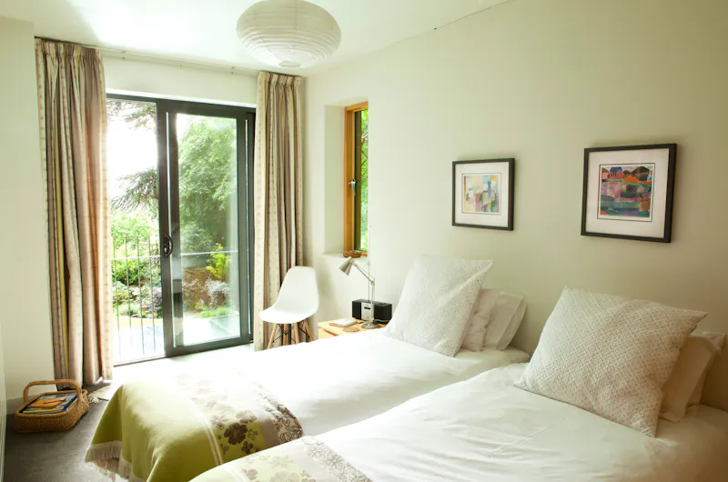 Bedroom at Airy Modern Highgate Home, D2546 (photo 28)