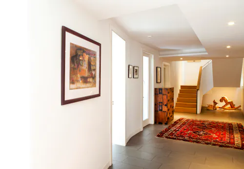Airy Modern Highgate Home, D2546