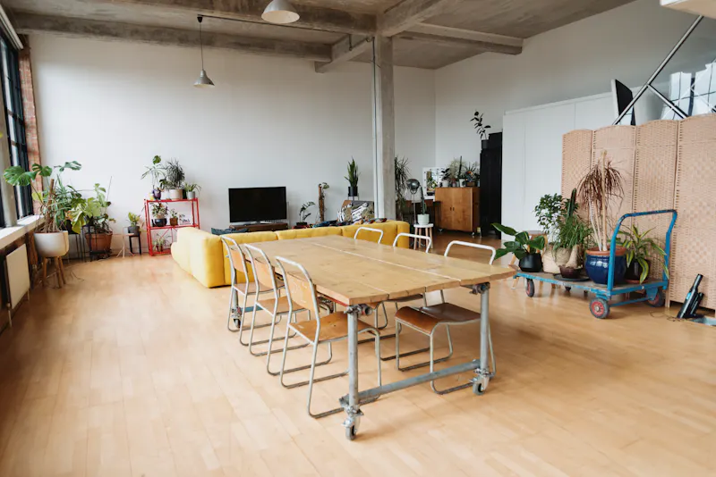 Dining room at Clapton loft apartment, F1147 (photo 9)