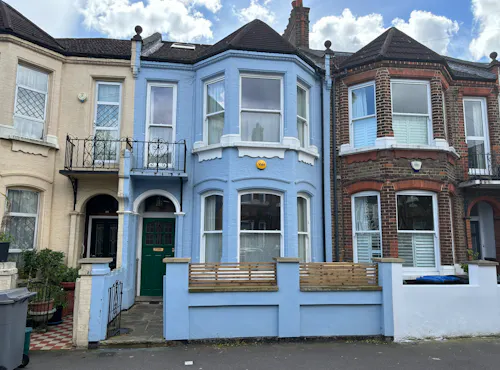 Vibrant Kensal home, B2039