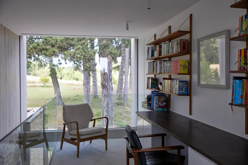 Study at Scandi modern Marlow house, K501 (photo 19)