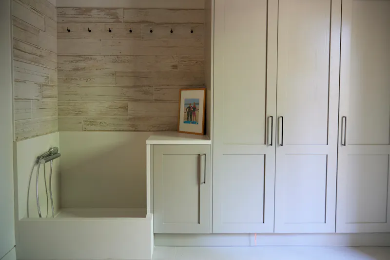 Bathroom at Scandi modern Marlow house, K501 (photo 33)