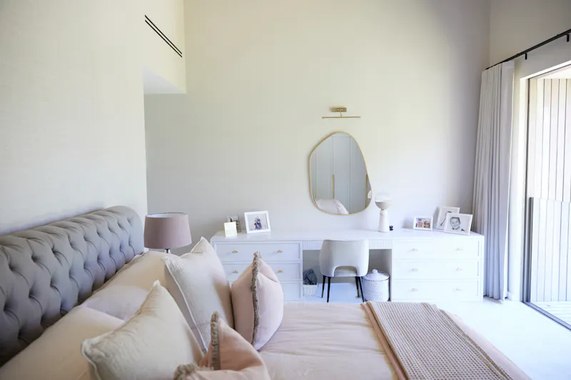 Bedroom at Scandi modern Marlow house, K501 (photo 26)