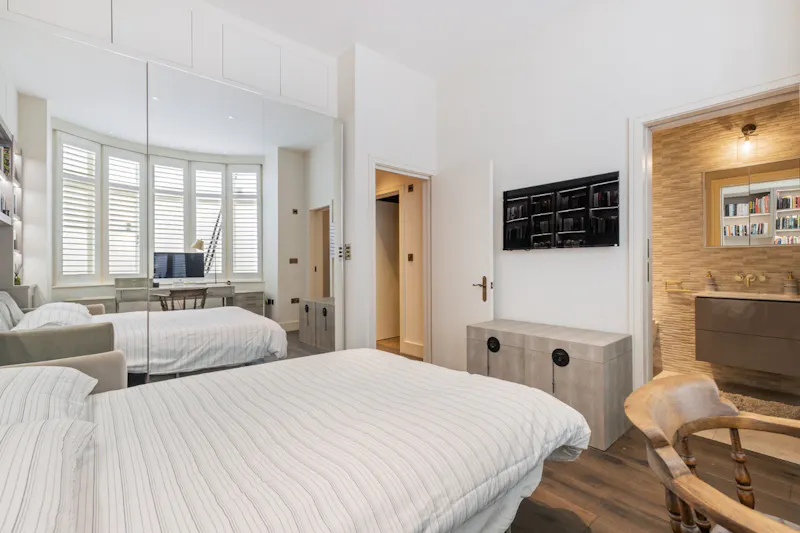 Luxury Latimer Road home, E533 (photo 16)