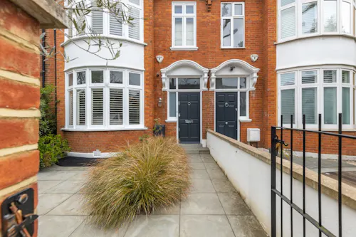 Luxury Latimer Road home, E533