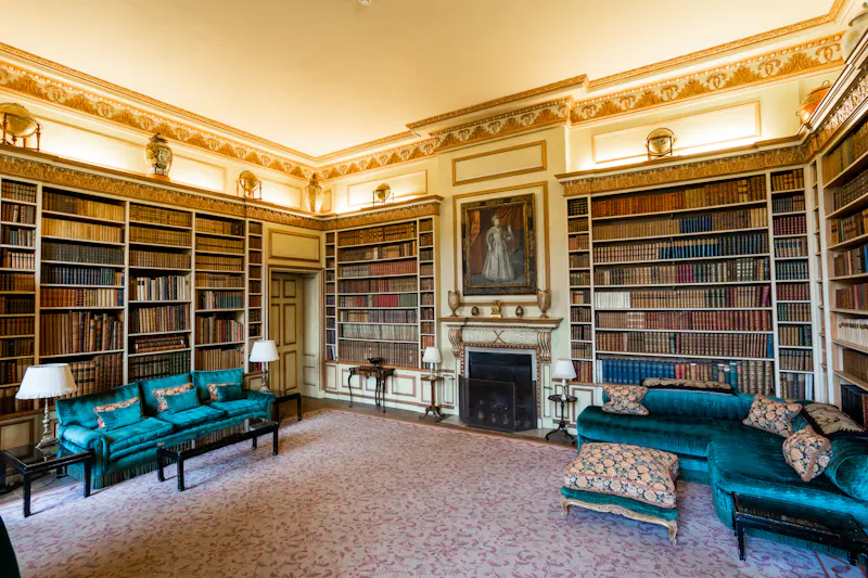Library at Gothic Castle in Maidstone, G319 (photo 3)