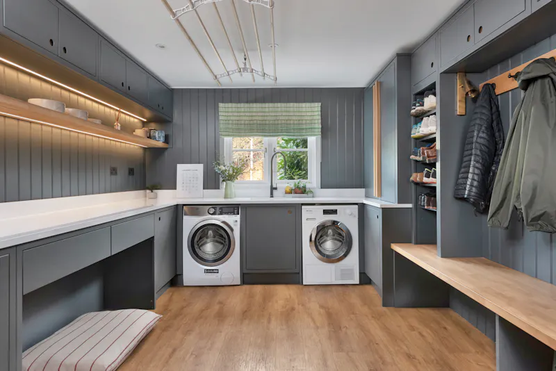 Utility room at On-trend Modern Country House, D2775 (photo 21)
