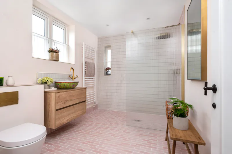 Bathroom at On-trend Modern Country House, D2775 (photo 30)