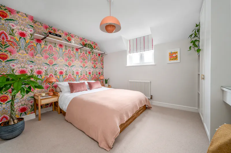 Bedroom at On-trend Modern Country House, D2775 (photo 27)