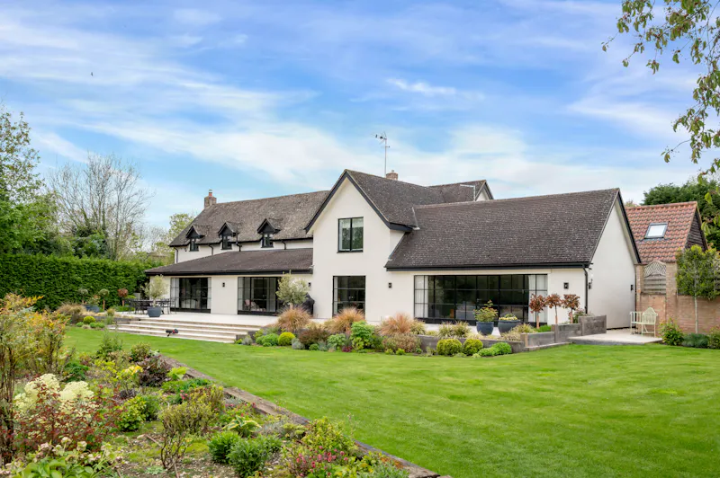 Garden at On-trend Modern Country House, D2775 (photo 41)