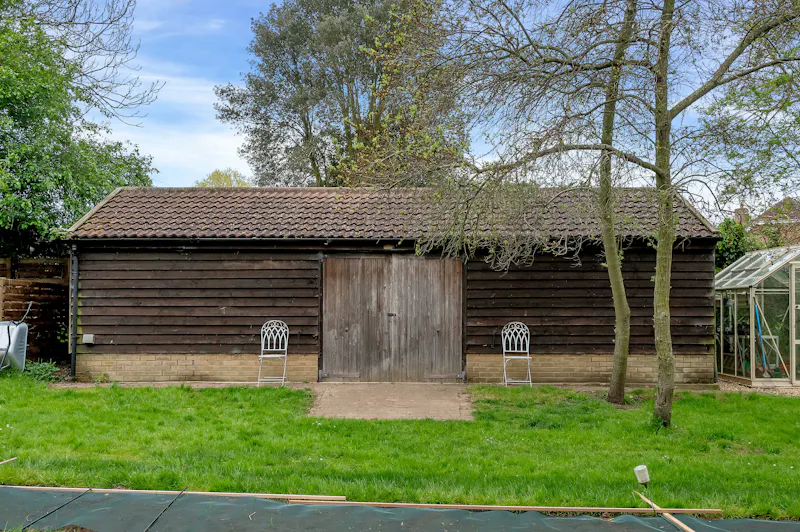 Stable / Outbuildings at On-trend Modern Country House, D2775 (photo 40)