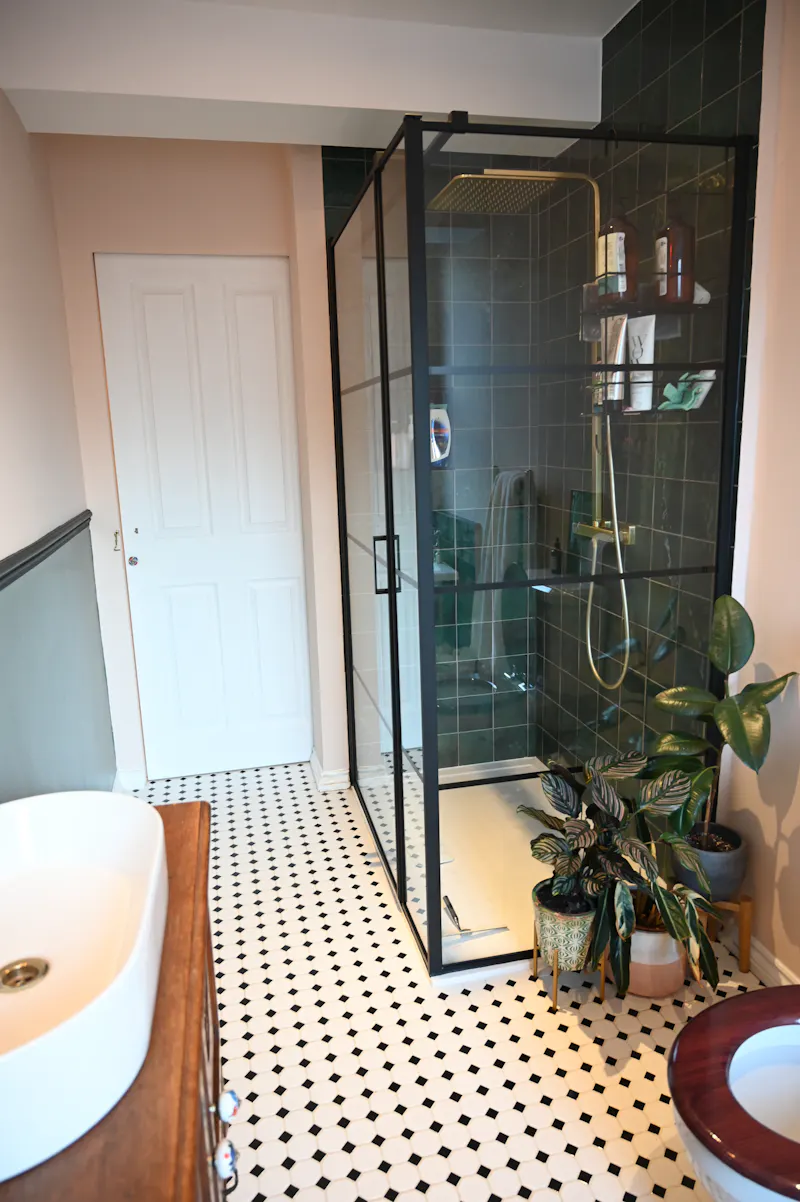 Bathroom at Contemporary Peckham Townhouse, B2060 (photo 16)