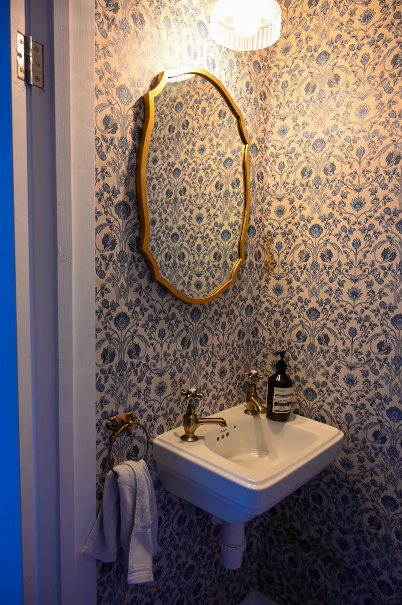 Wallpaper at Contemporary Peckham Townhouse, B2060 (photo 19)