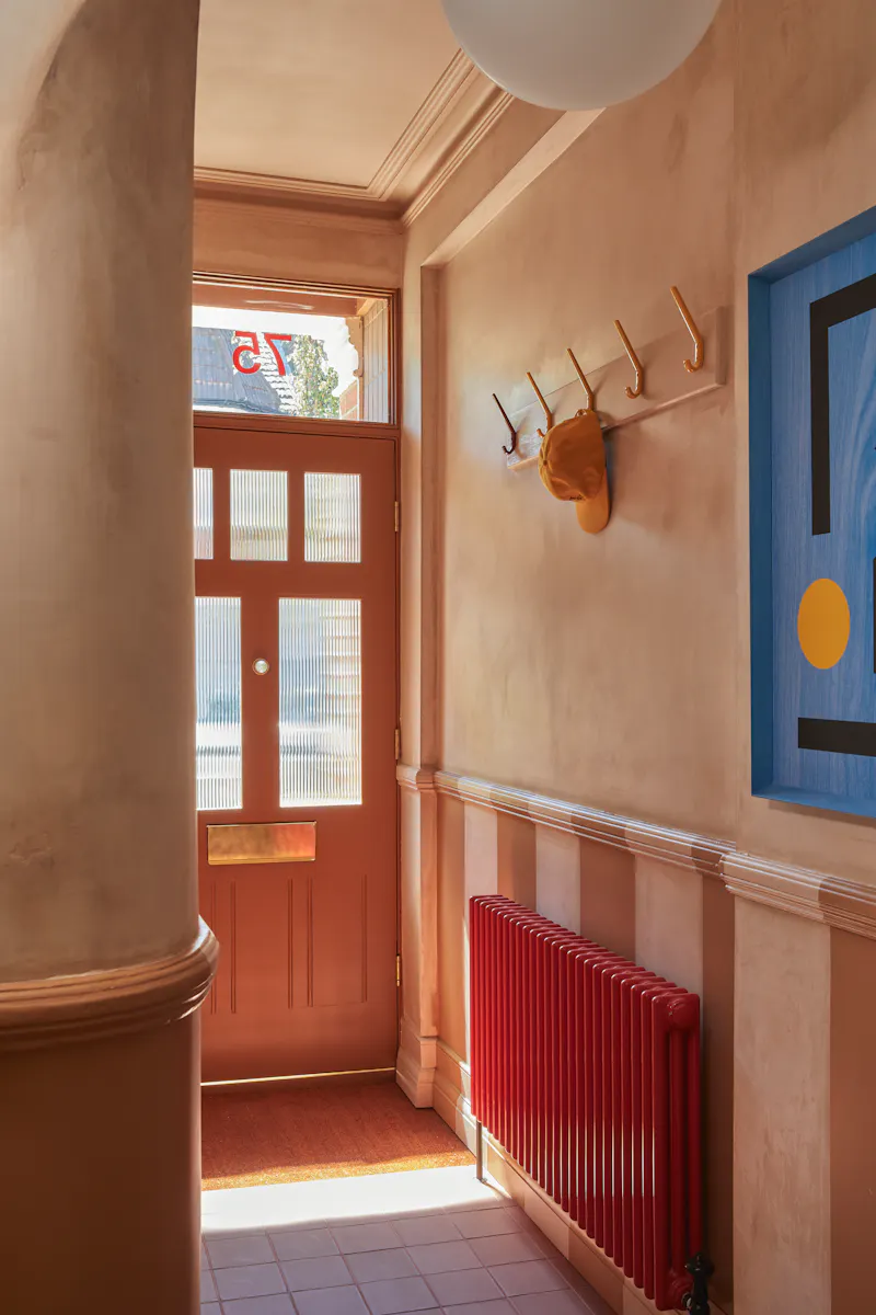 Entrance hall at Colourful Harringay house, B2041 (photo 3)