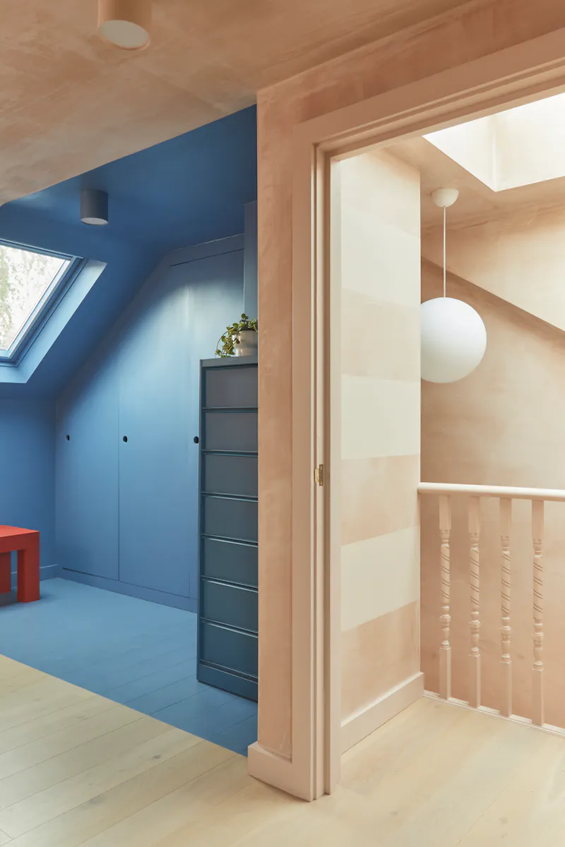Colourful Harringay house, B2041 (photo 38)