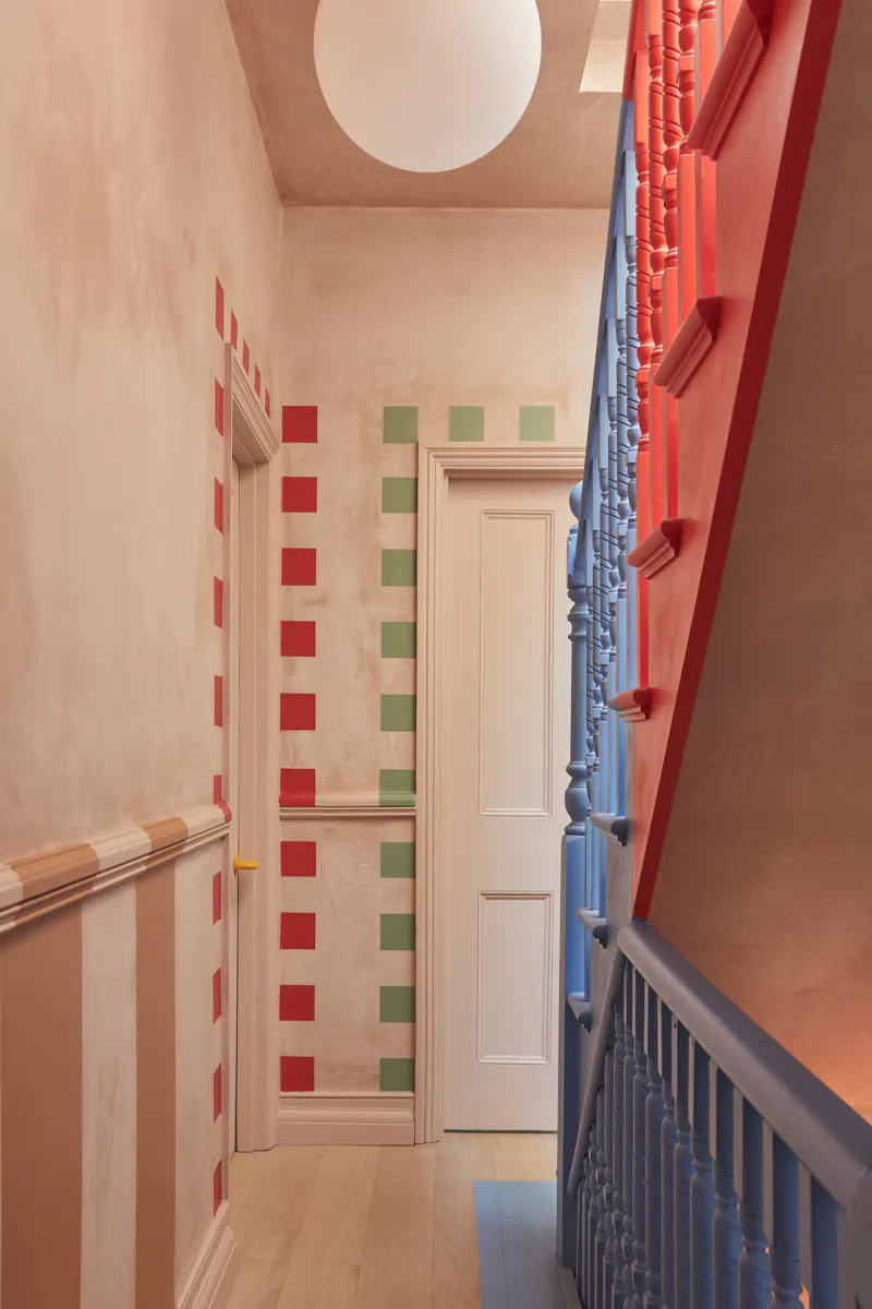 Colourful Harringay house, B2041 (photo 21)