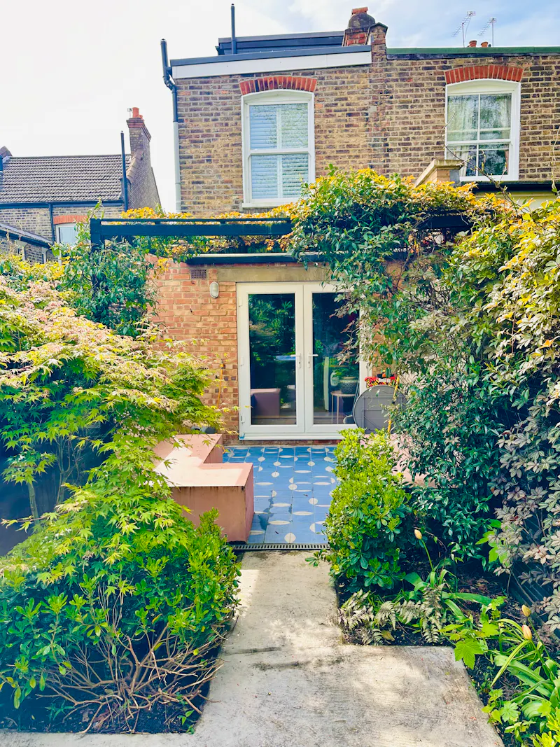 Colourful Harringay house, B2041 (photo 43)